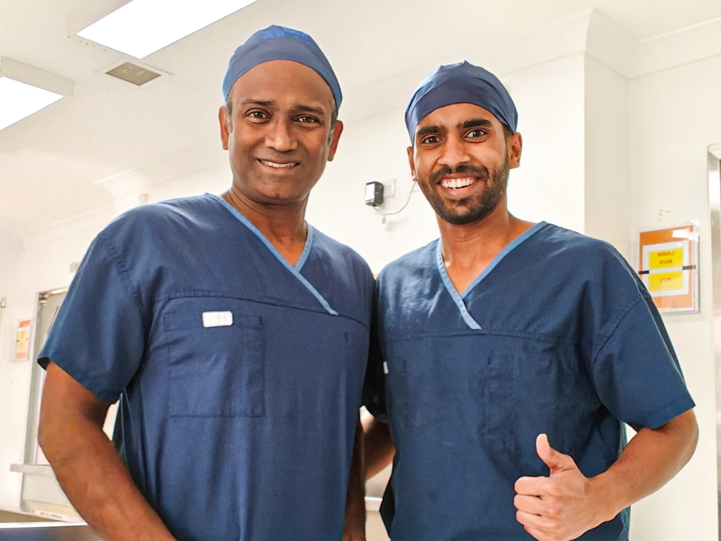 Dr. Nihar Modi Trained in Australia